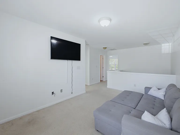 205 Azteca Dr — Photo 17