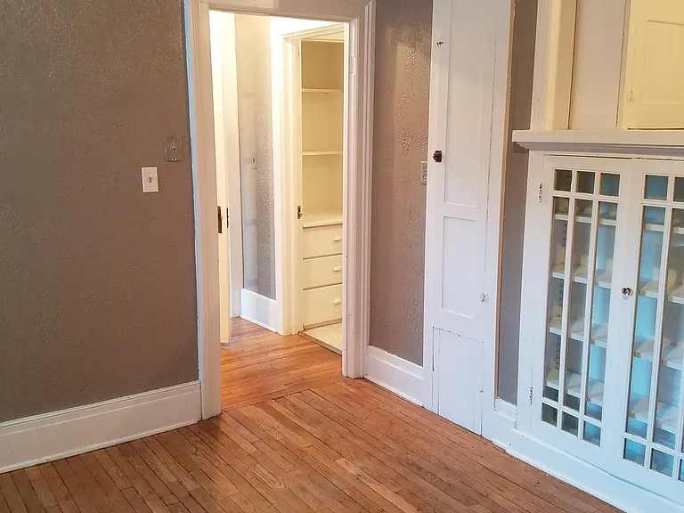 515 W Washington St #2 — Photo 4