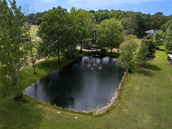 2nd image of 84 Scott Orchard Rd