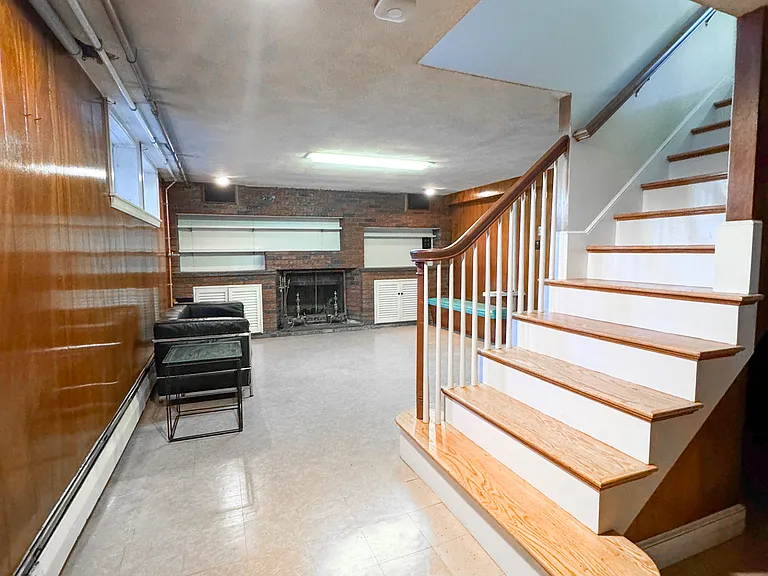 40 Walter St — Photo 30