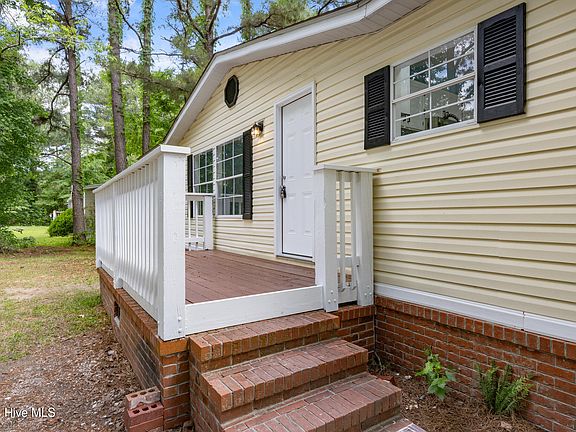 4th image of 211 Pond Road