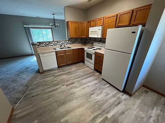 2nd image of 2726 Wyndham Ct #19