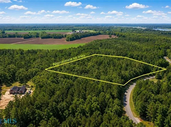 0 Beach Blvd, Little Plymouth, VA 23091