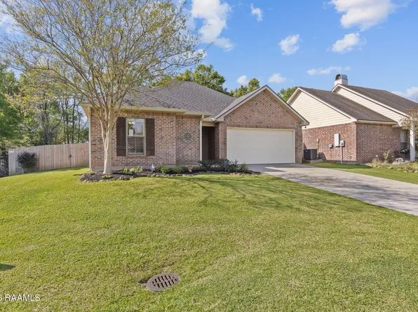 201 Dustin Cir, Broussard, LA 70518