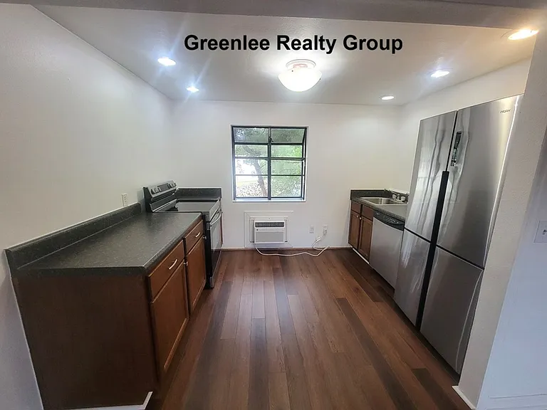 2142 Bradford St #325 — Photo 5