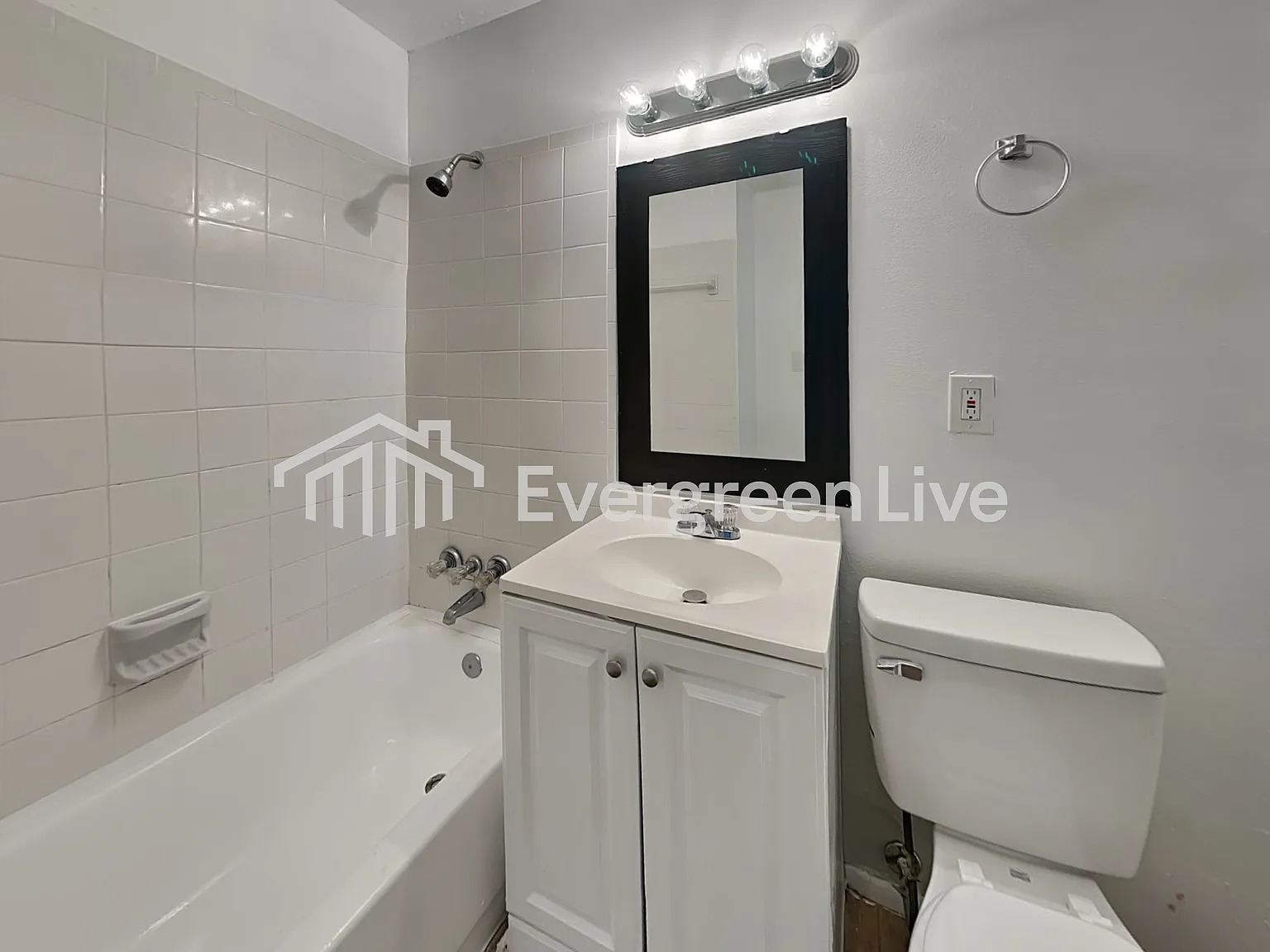 3 bed, 1.5 bath, 1134 sqft, $1,345 — Photo 3