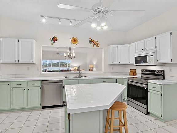 4th image of 2827 Aintree LN #C102