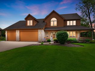 1223 Leinster Dr, Lemont, IL 60439