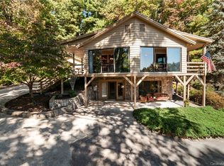 486 Oak Ridge Dr, Clyde, NC 28721