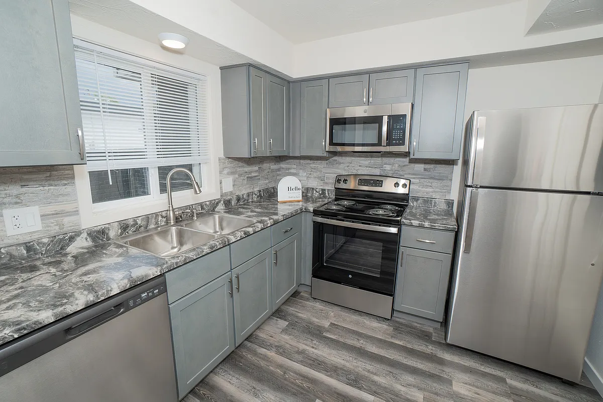 Kitchen - Dryden