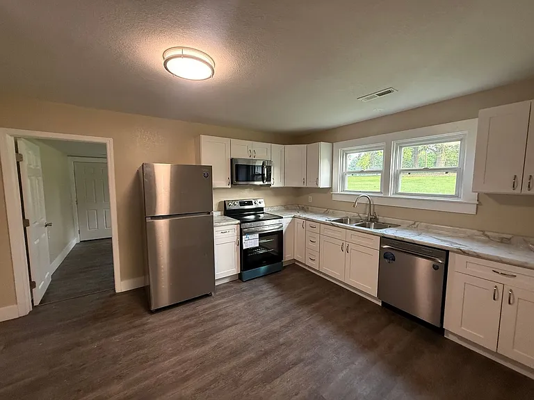 3810 Old Mayfield Rd — Photo 7