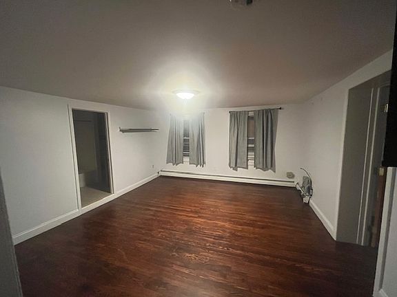 living room spacious 16' by 14' ft..