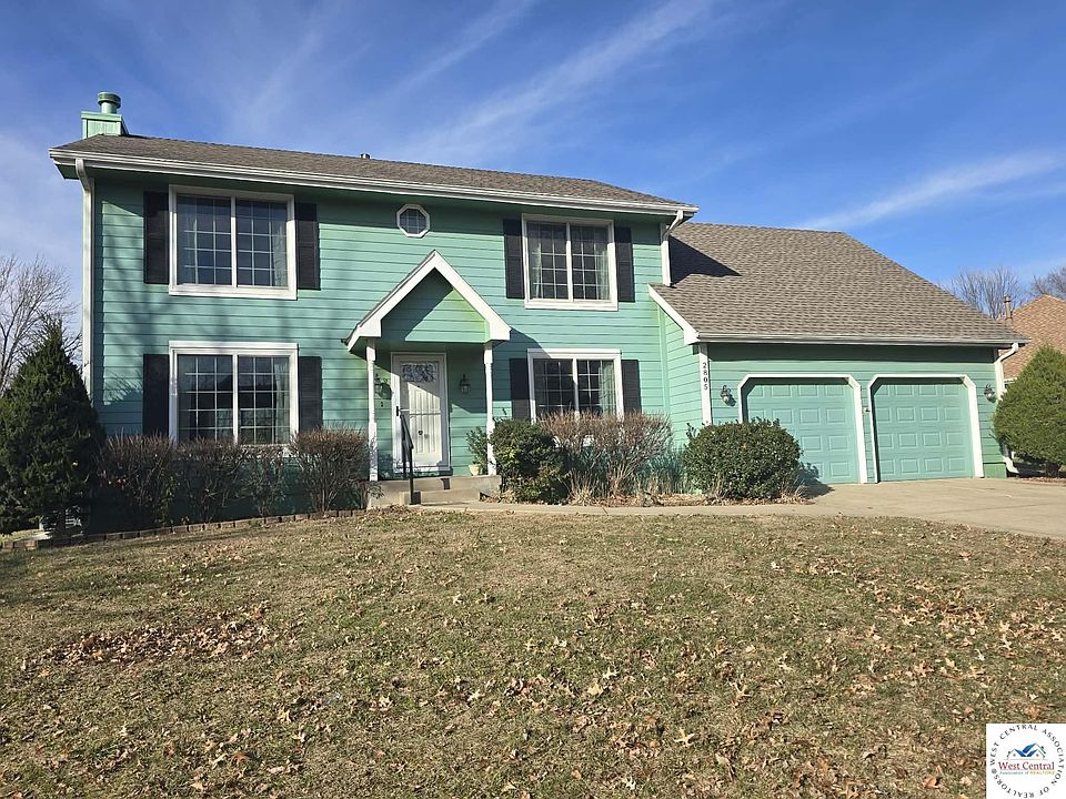 1st image of 2805 NW Westbrooke Cir