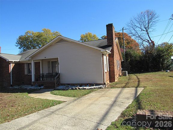 3rd image of 104 Neely Ct