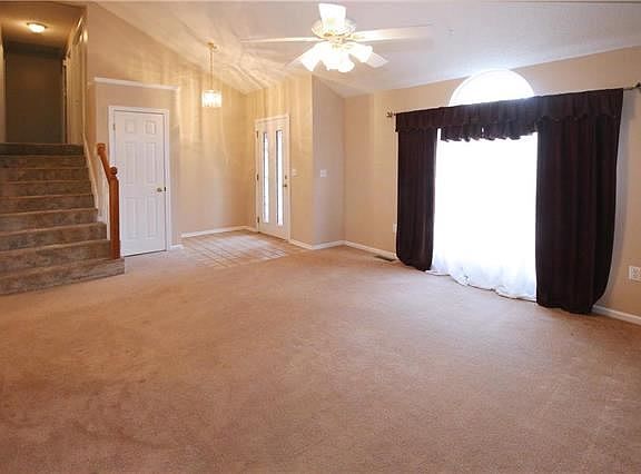 5th image of 8711 N Winan Ave