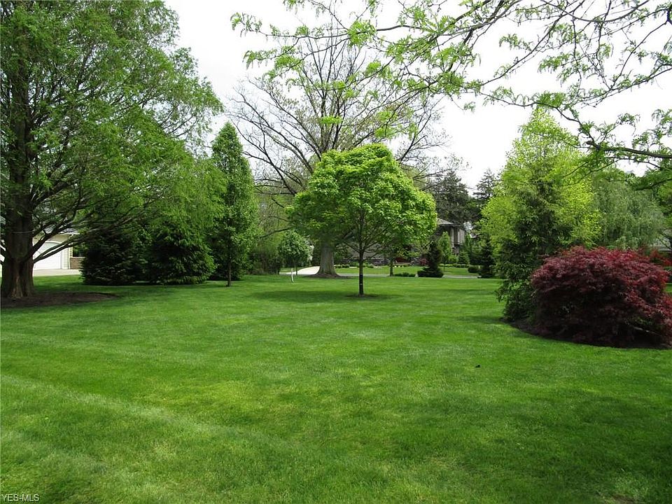 165 Lakehurst Dr, Bratenahl, OH 44108 Zillow