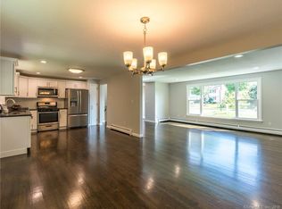 120 Windbrook Dr, Windsor, CT 06095