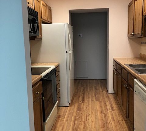5th image of 87 Parkview Cir