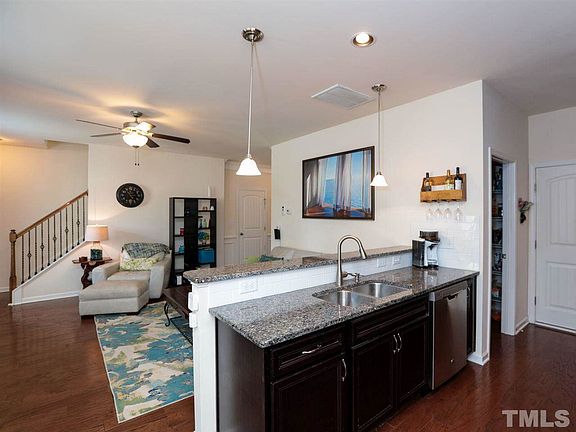4th image of 147 Torrey Heights Ln