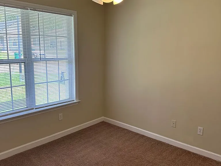 4075 Chadwyck Dr — Photo 11