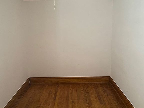 4th image of 4214 S Maplewood Ave