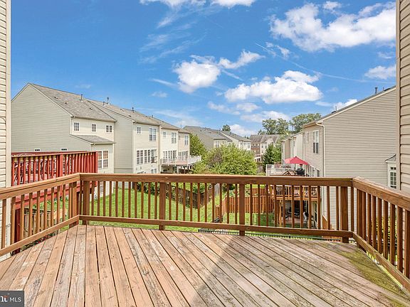 5th image of 65 Pike Pl