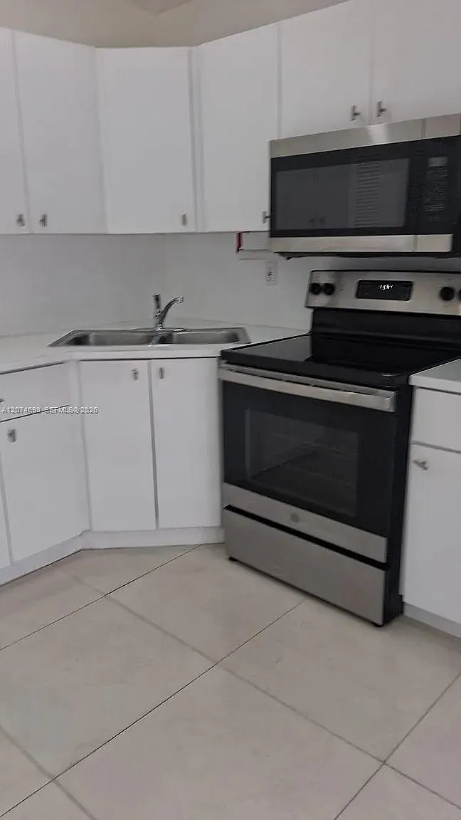 Los Palacios Ii Condo — Photo 4