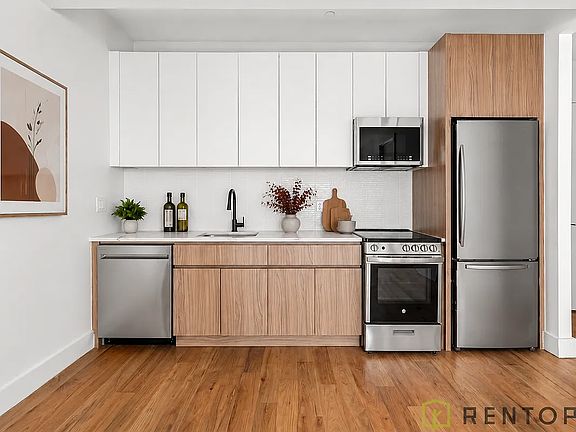 2nd image of 439 Sackett St #2H