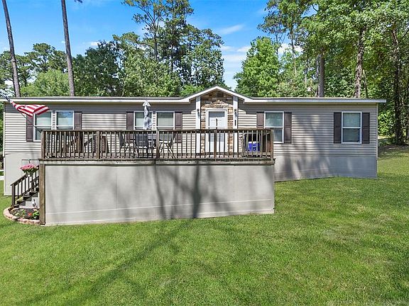 2nd image of 110 Rose Ln