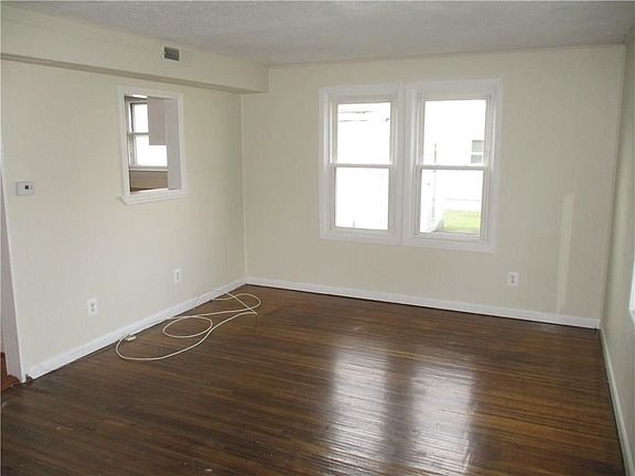 2nd image of 19 Jordan Ave