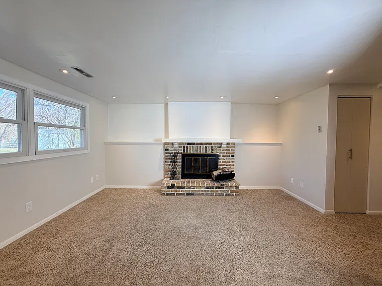 18056 S Shore Ln W — Photo 16