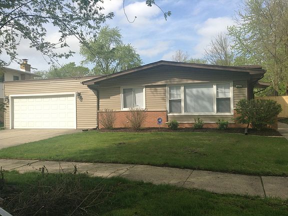 2nd image of 827 W Terrace Dr