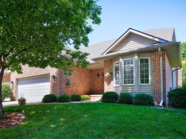 5961 Dakota Dr, West Des Moines, IA 50266