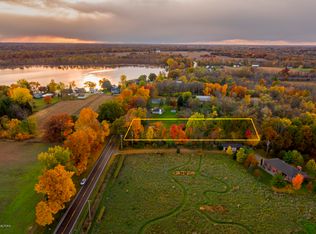 6235 Round Lake Rd, Laingsburg, MI 48848