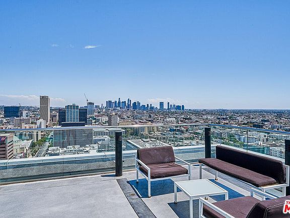 4th image of 3810 Wilshire Blvd APT 403