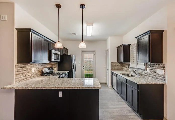 11608 Grotto Bay Ct — Photo 7