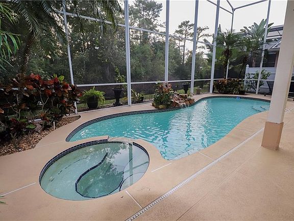 5th image of 326 N Shadowbay Blvd
