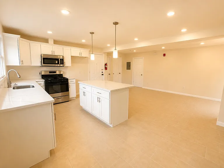 105 Chandler Ave #2 — Photo 4