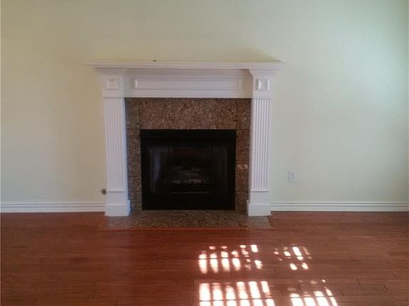 4th image of 4215 E Mission Blvd