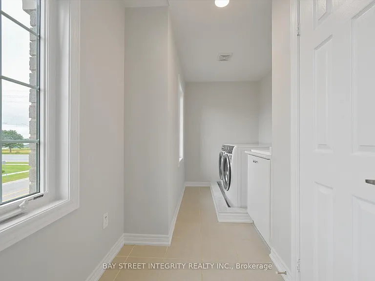 99 Greenspire Ave — Photo 35