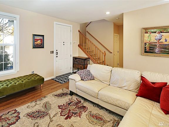 4th image of 22721 Ne 4th Place #118
