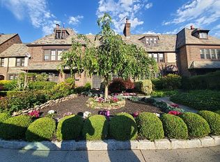 11120 75th Rd, Forest Hills, NY 11375