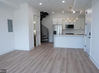 2105 M St NE #12, Washington, DC 20002