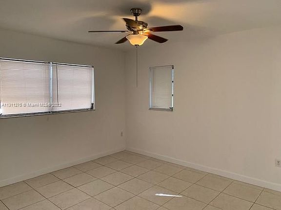 5th image of 13195 NE 10th Ave