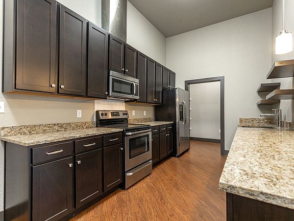 3rd image of 535 W Walnut St APT 204