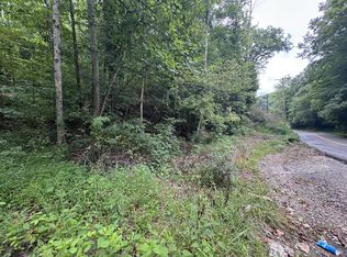 5001 Greenview Rd, South Charleston, WV 25309