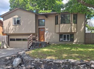 9704 N Hillview Dr, Hayden Lake, ID 83835