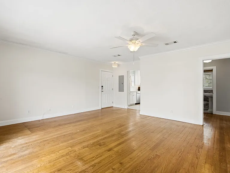 200 Walnut St #2 — Photo 9