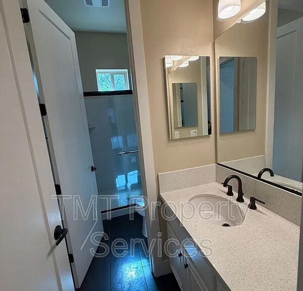 2839 Sevilla Ln — Photo 23