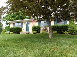 3701 Longview Rd, Jeffersontown, KY 40299